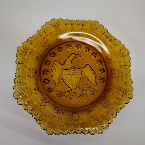 8" Vintage Indiana Glass‎ Amber Eagle Bicentennial Embossed Patriotic Plate - Picture 2 of 6